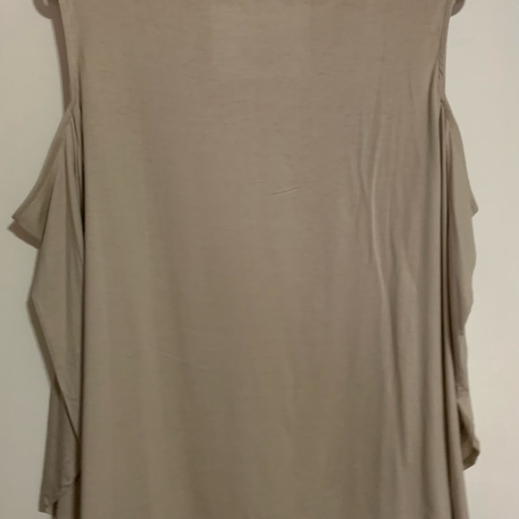 Diane Gilman 2 Open shoulder and bell sleeves. New - Picture 2 of 6